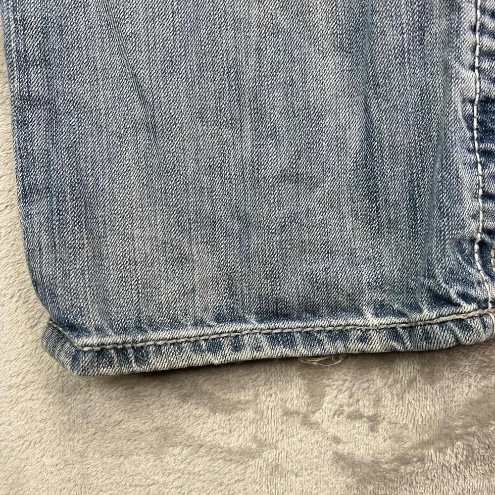Buckle great clean